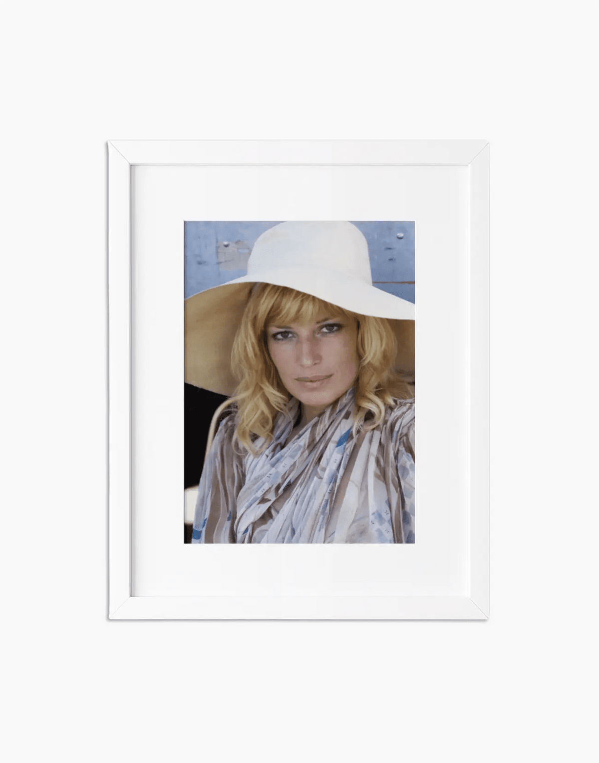 Monica Vitti, 1973 — stampa fine art con cornice bianca