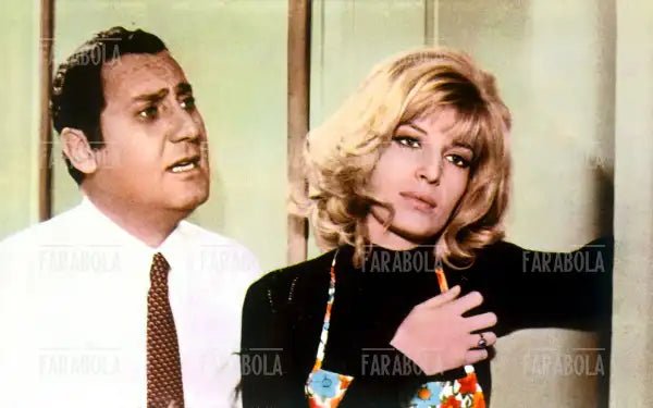 Monica Vitti e Alberto Sordi nel film Amore mio aiutami, 1969 - Farabola Immagine digitale