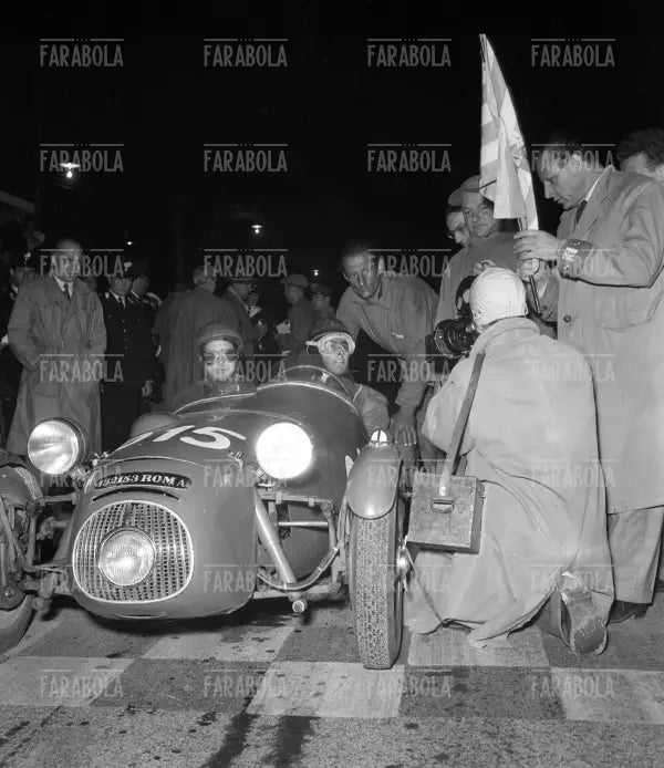 Musso e Bruni su Fiat Giannini, Mille Miglia, 1951 - Farabola Immagine digitale