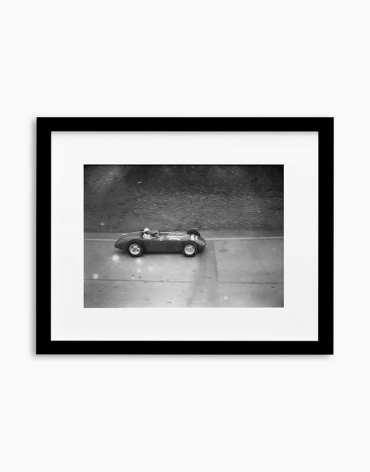 Nino Farina su Ferrari, 500 Miglia di Indianapolis 1956 - Farabola WhiteWall App Product