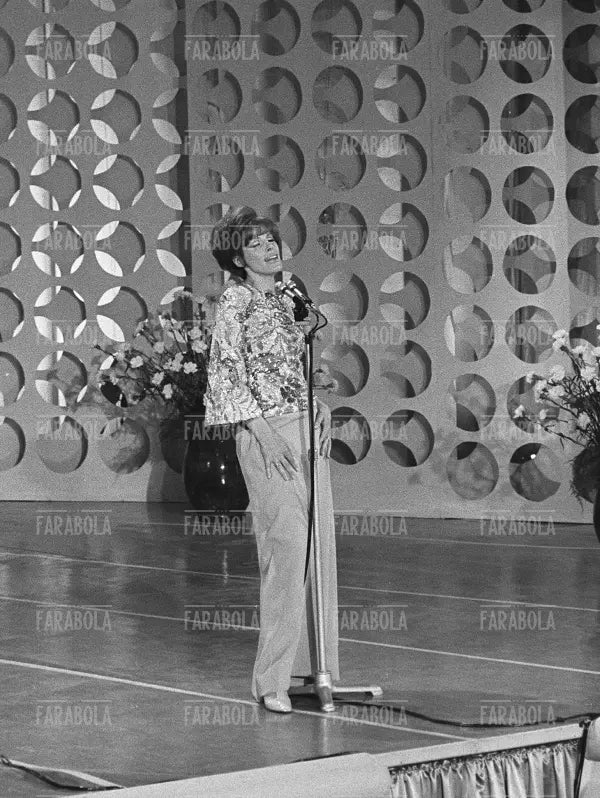 Ornella Vanoni, Festival di Sanremo, 1967 - Farabola Immagine digitale