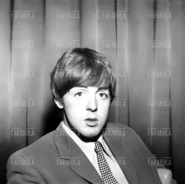 Paul McCartney al Duomo, Concerto dei Beatles, Milano, 1965 - Farabola Immagine digitale