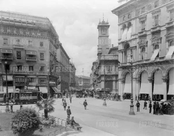 Piazza del Duomo e via dei Mercanti, Milano, anni 10 - Farabola Immagine digitale