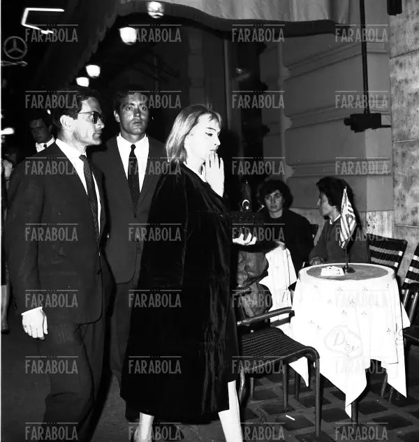 Pier Paolo Pasolini e Laura Betti in via Veneto, 1962 - Farabola Immagine digitale
