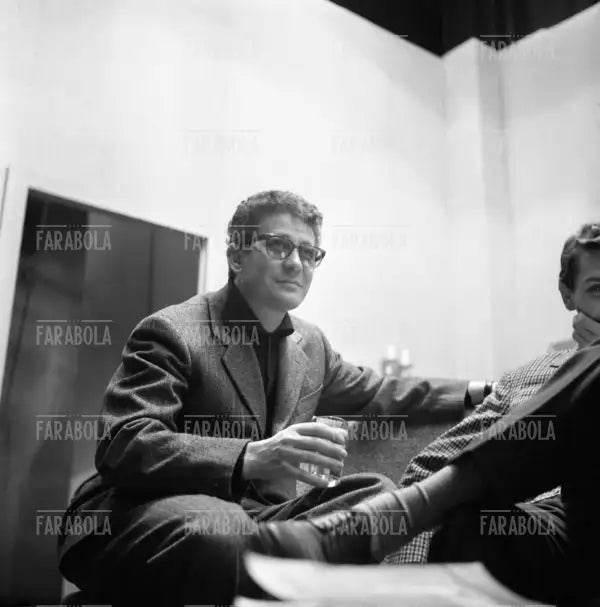 Provini di Ermanno Olmi a Palazzo Litta, 1961 - Farabola Immagine digitale