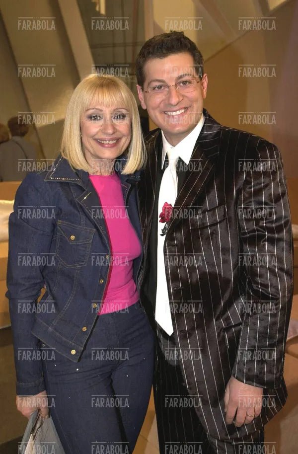 Raffaella Carrà ed Enrico Papi, Sanremo, 2001 - Farabola Immagine digitale