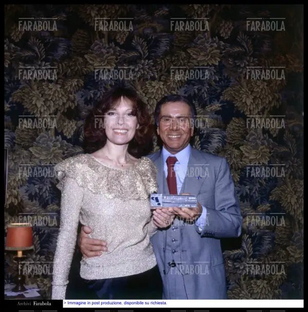 Renée Longarini ed Enzo Tortora, premio Impegno Professionale, 1982 - Farabola Immagine digitale