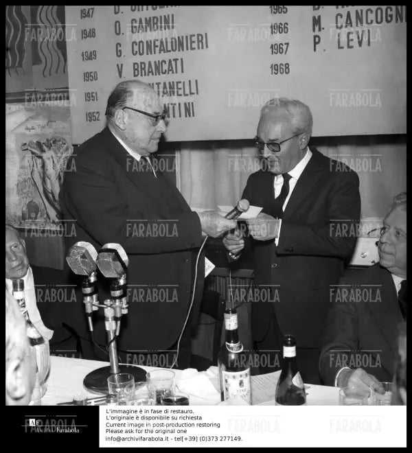 Riccardo Bacchelli, Piero Chiara ed Eugenio Montale, Premio Bagutta, 1968 - Farabola Immagine digitale
