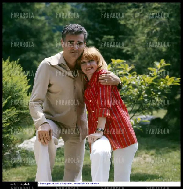 Rita Pavone e Teddy Reno, anni 70 - Farabola Immagine digitale