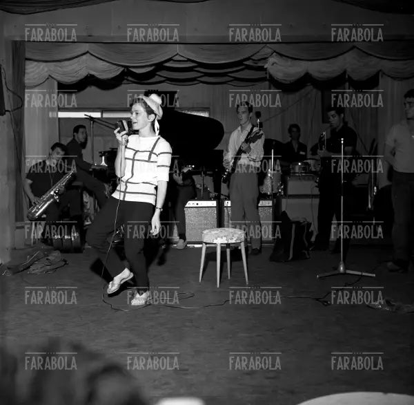 Rita Pavone, Viareggio, 1964 - Farabola Immagine digitale