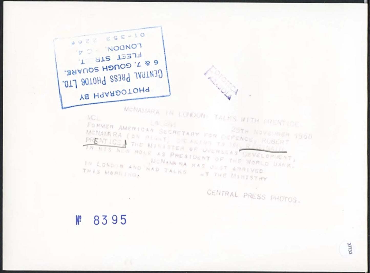 Robert McNamara e Reginald Prentice 1968 Ft 37133 - Stampa 20x15 cm - Farabola Stampa ai sali d'argento