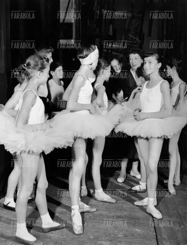 Scuola di Ballo del Teatro alla Scala, Milano, 1958 - Farabola Immagine digitale
