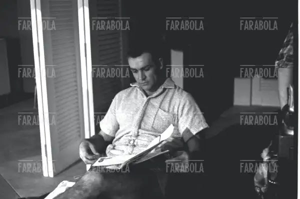 Sean Connery sul set del film Goldfinger, 1964 - Farabola Immagine digitale