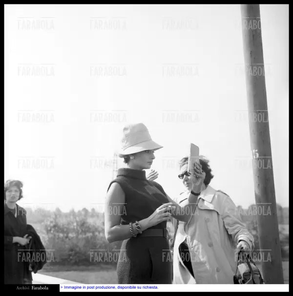 Sophia Loren sul set del film Ieri, Oggi, domani, 1963 - Farabola Immagine digitale