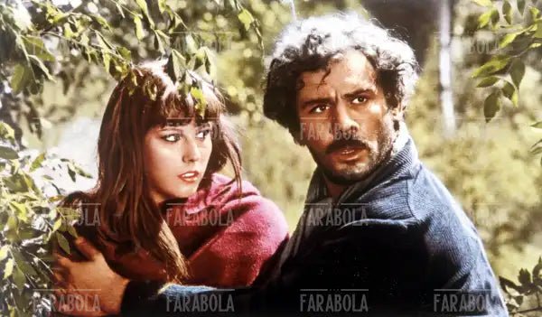 Stefania Sandrelli e Gian Maria Volonté in una scena del film L'Amante di gramigna, 1968 - Farabola Immagine digitale