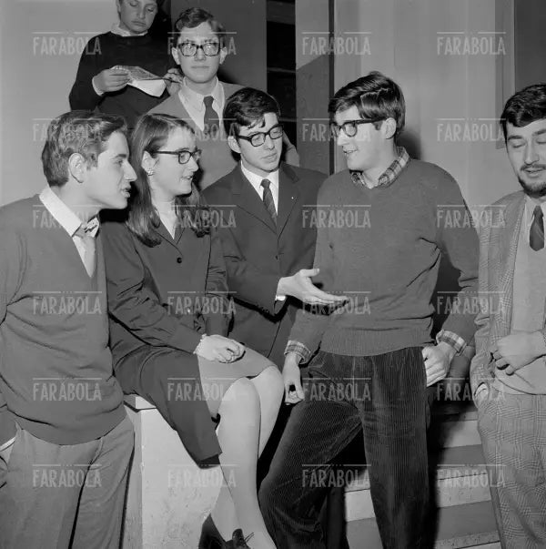 Studenti del Liceo Berchet, Milano, 1967 - Farabola Immagine digitale