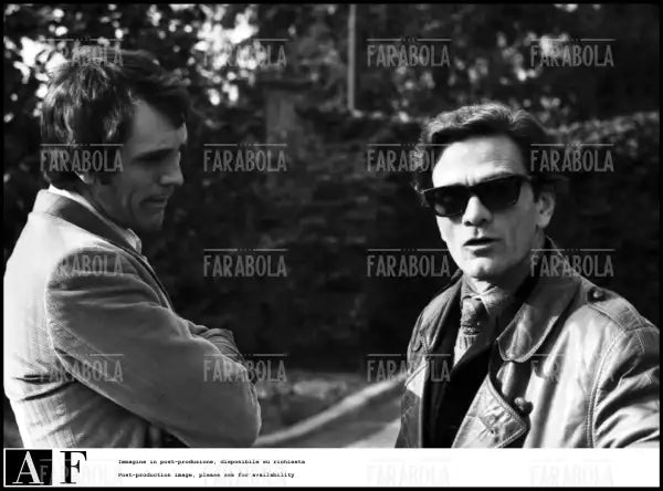 Terence Stamp e Pier Paolo Pasolini sul set del film Teorema, 1968 - Farabola Immagine digitale