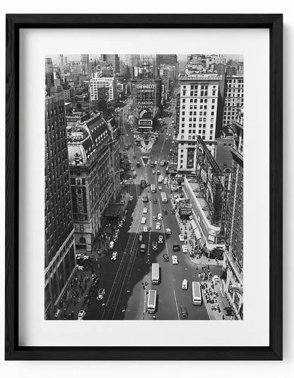 Times Square, New York 1937 - Farabola Fotografia