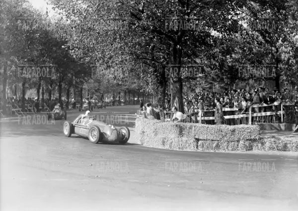 Varzi al Gp del Parco Sempione, 1946 - Farabola Immagine digitale