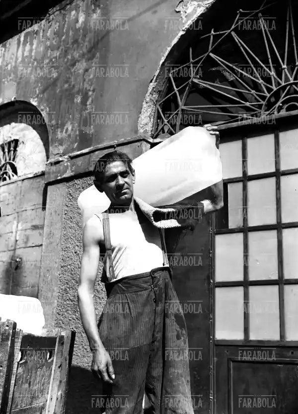Venditore di ghiaccio, 1946 - Farabola Immagine digitale