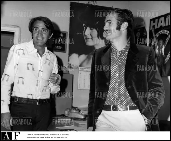 Walter Chiari e Sandro Mazzola alla Bussola, 1971 - Farabola Immagine digitale
