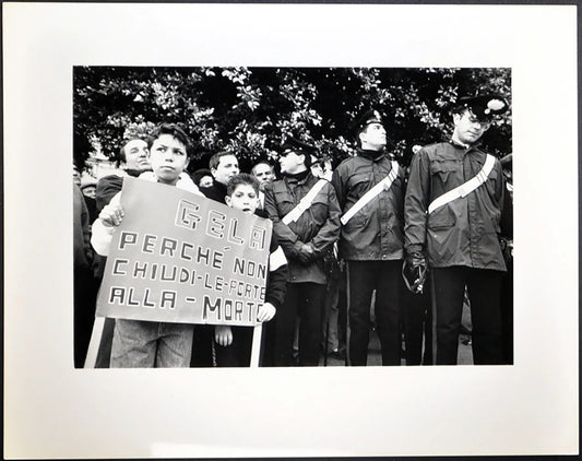 Gela Manifestazione anti-mafia 1990 Ft 35206 - Stampa 24x30 cm - Farabola Stampa ai sali d'argento