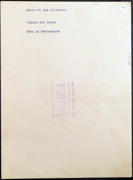 Doni ai Metronotte a San Silvestro Milano Ft 1160 - Stampa 24x18 cm - Farabola Stampa ai sali d'argento