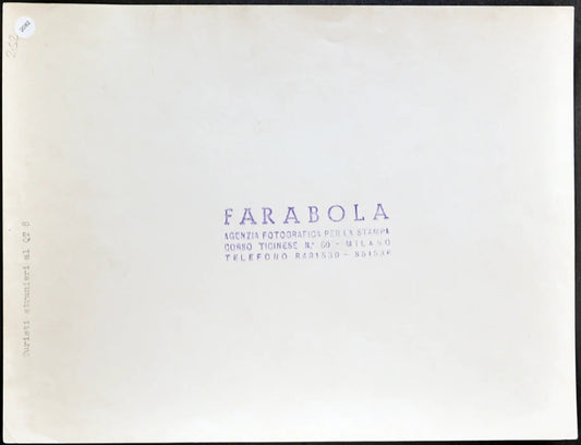 Turisti al quartiere QT 8 Milano anni 60 Ft 2082 - Stampa 21x27 cm - Farabola Stampa ai sali d'argento