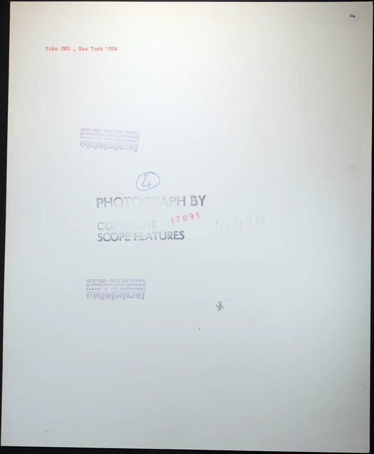 New York Yoko Ono 1984 Ft 238 - Stampa 27x37 cm - Farabola Stampa ai sali d'argento