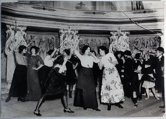 Parigi Moulin Rouge Prove rivista Ft 34812 - Stampa 30x20 cm - Farabola Stampa ai sali d'argento