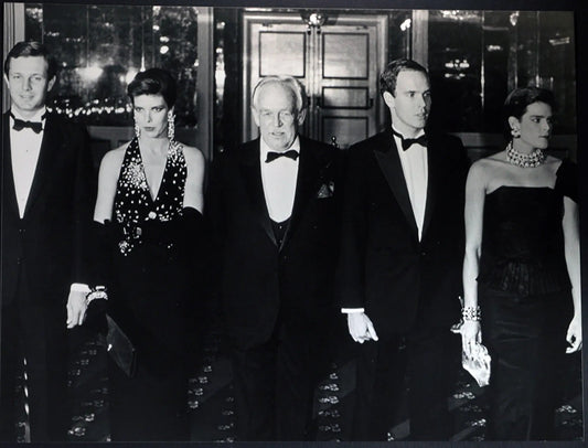 Ranieri di Monaco con i figli anni 80 Ft 35002 - Stampa 30x37 cm - Farabola Stampa ai sali d'argento