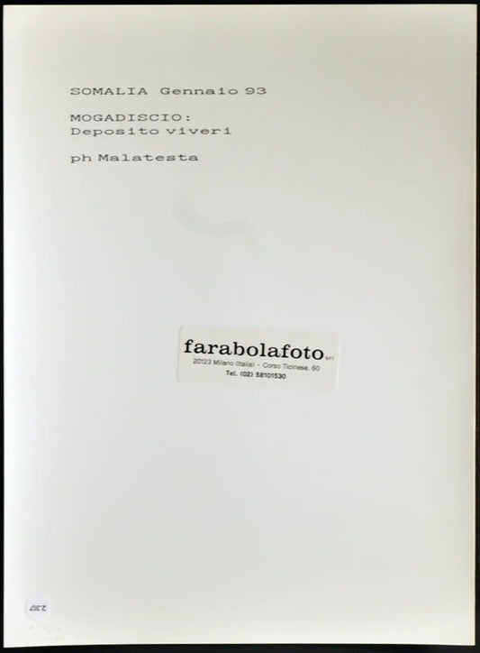 Somalia Deposito viveri 1993 Ft 2317 - Stampa 24x18 cm - Farabola stampa ai sali d'argento