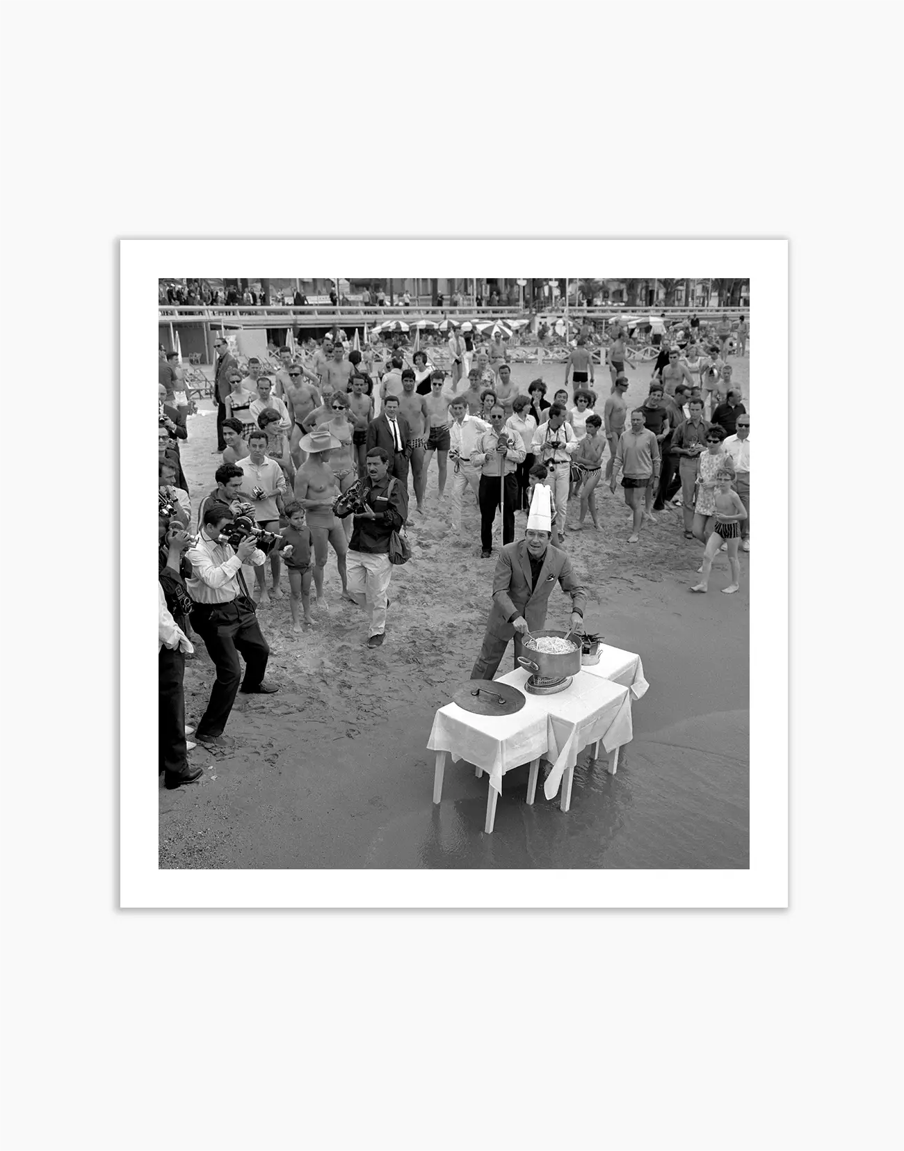 Tognazzi cucina gli spaghetti, Cannes 1964