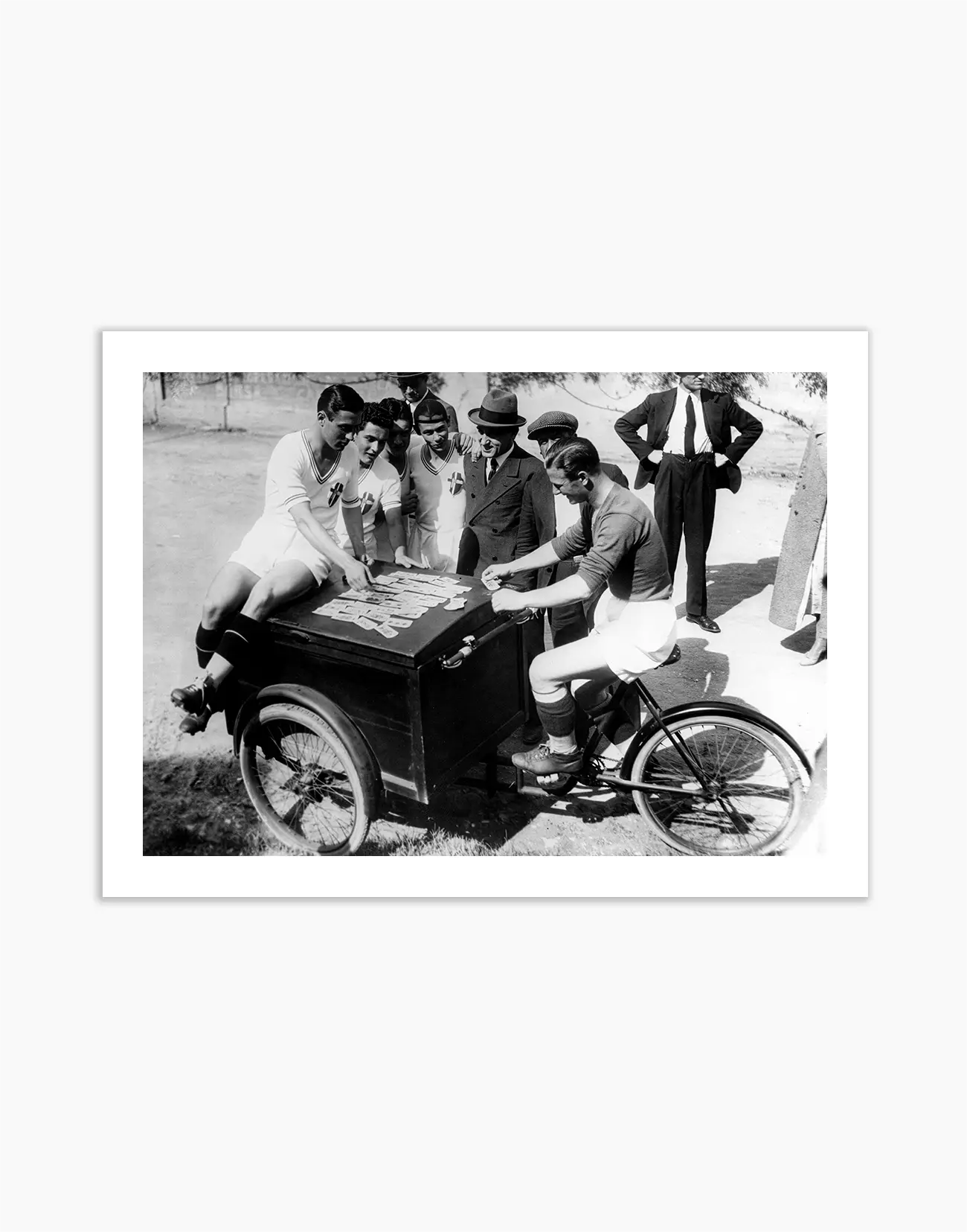 Partita a carte prima di Fiorentina-Padova, 1933