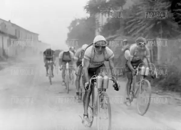 Francesco Camusso sulla salita di Loreto, Giro d'Italia, 1931