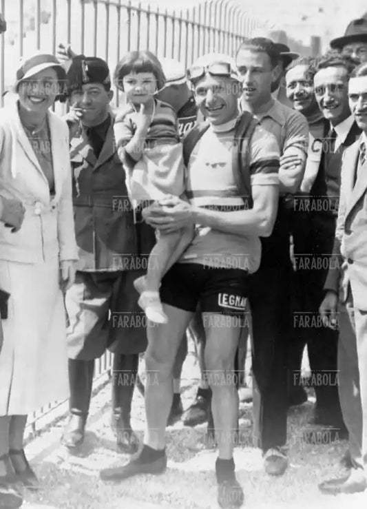 Alfredo Binda vincitore del Giro d'Italia, Milano, 1933