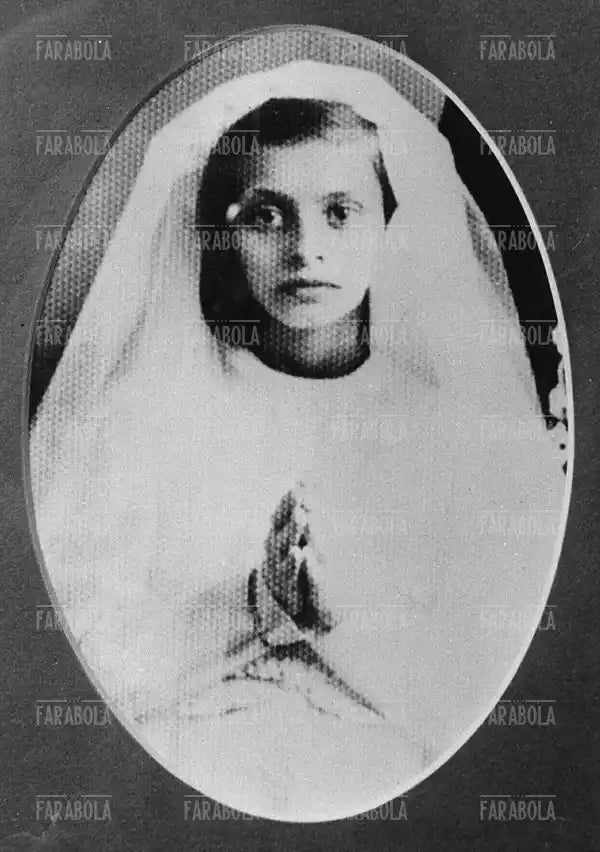Sophia Loren il giorno della Prima Comunione, 1942