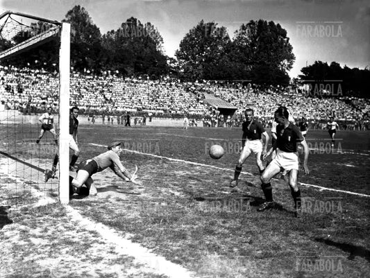 Carapellese, Mazzola e Gabetto in azione, Milano, 1945
