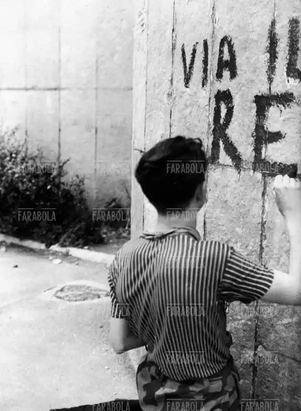 Scritta antimonarchica, Milano, 1946