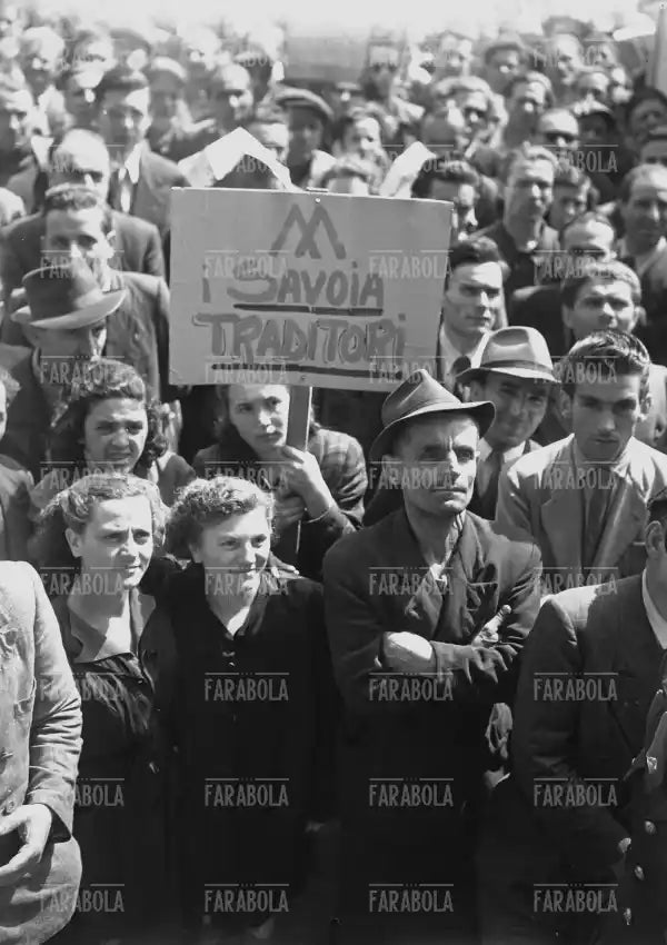 Comizio antimonarchico, Milano, 1946