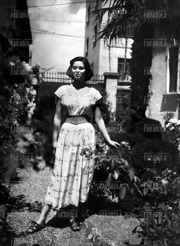 Lucia Bosè dopo la sua elezione a Miss Italia, 1947