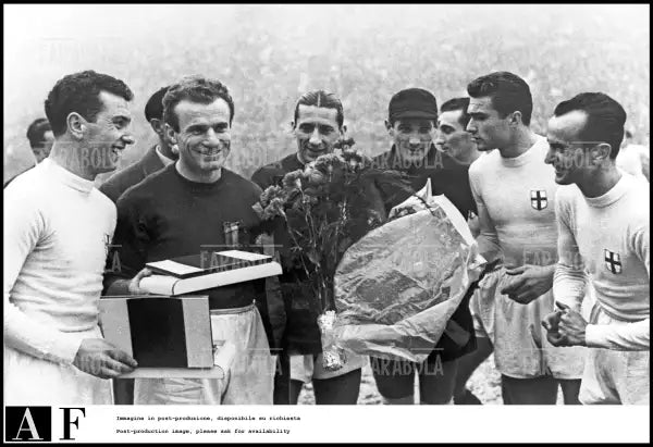 Scambio dei doni prima di Milan vs Torino, 1948