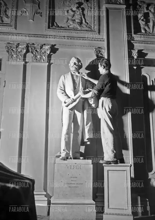 Preparativi per la riapertura del Teatro alla Scala, Milano, 1949