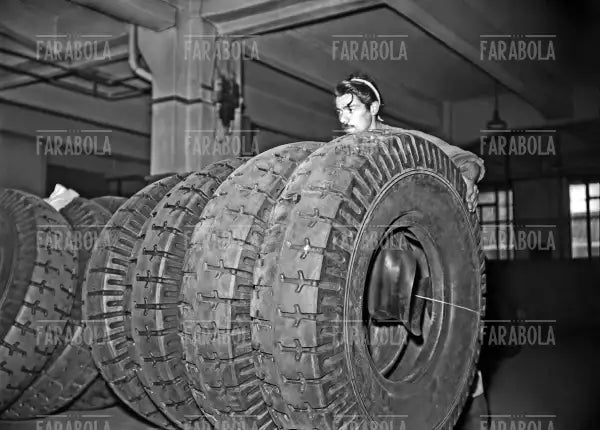 Stabilimento Pirelli, Milano, 1949