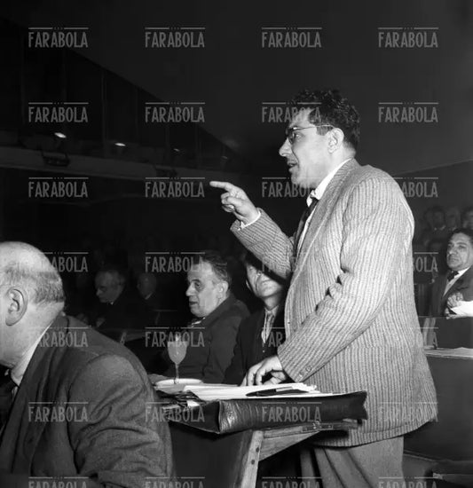 L'onorevole Roda, dibattito sulla Rinascente, Milano, 1950
