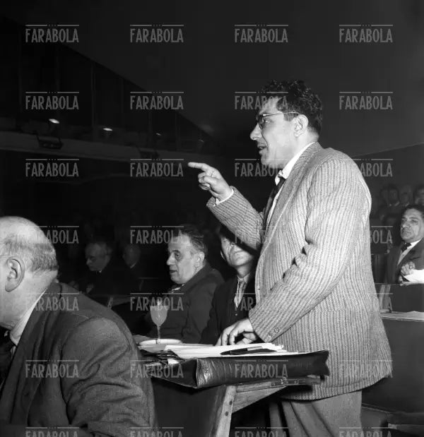 L'onorevole Roda, dibattito sulla Rinascente, Milano, 1950