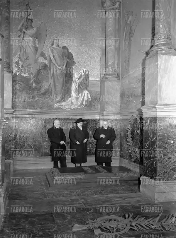 Tomba di Giuseppe Verdi nella Casa di Riposo per Musicisti, Milano, 1950