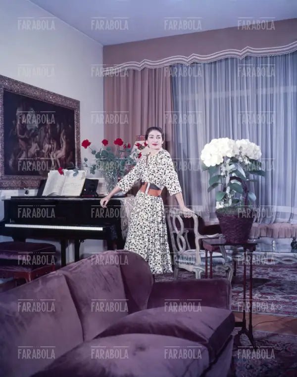 Maria Callas nella sua casa di via Buonarroti, Milano, anni 50