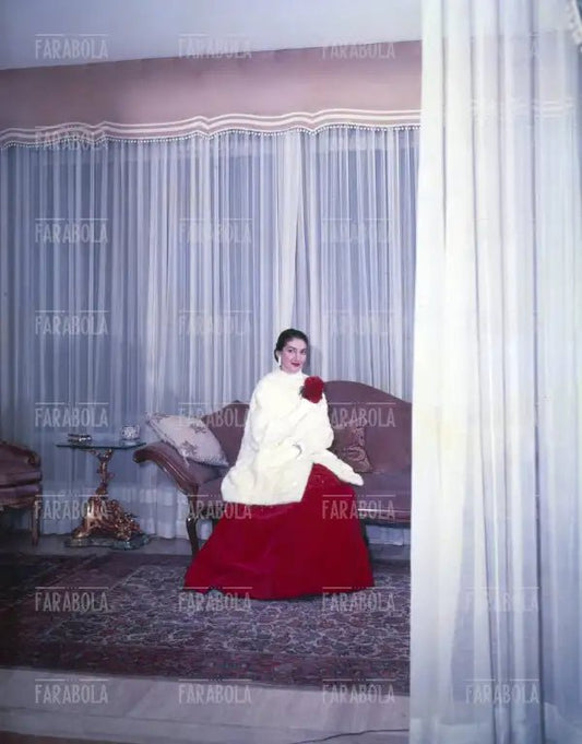Maria Callas nella sua casa di via Buonarroti, Milano, anni 50