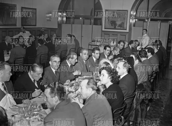 Pranzo dei dirigenti della Rinascente, Ristorante Giannino, Milano, 1951